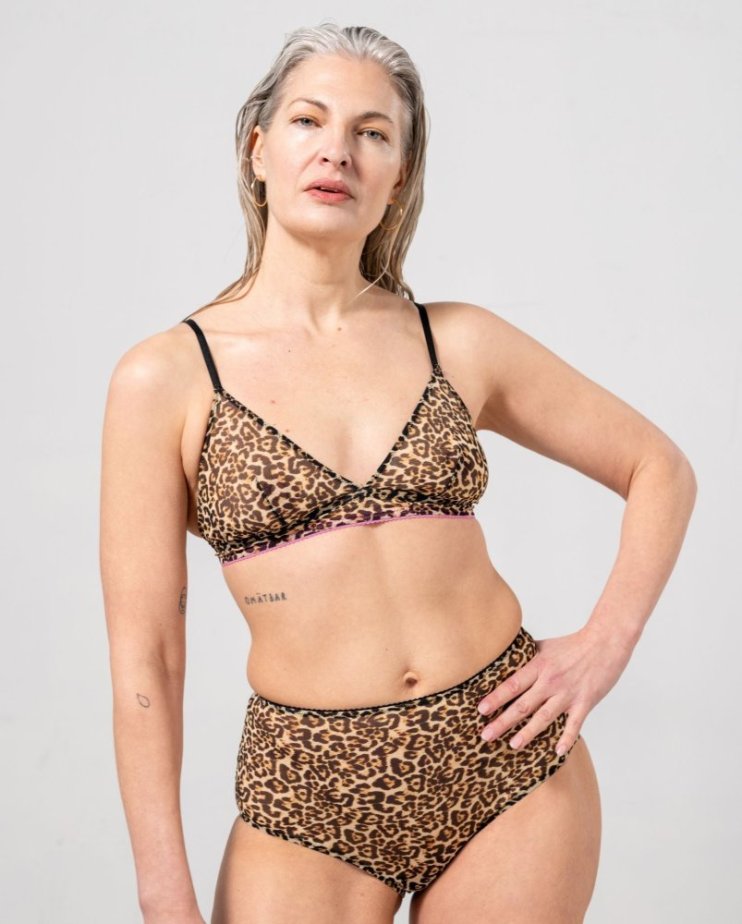 Mesh Triangle Bralette Understatement – Leopard/Candy Pink