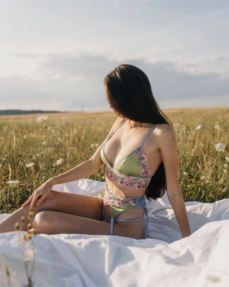 Bobbie Midline Bralette - Velikost: L