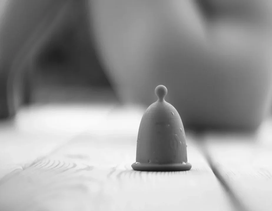 menstruační kalíšek Whoop·de·doo Light Noir