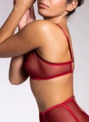 Podprsenka hladká tylová bordó SHEIO