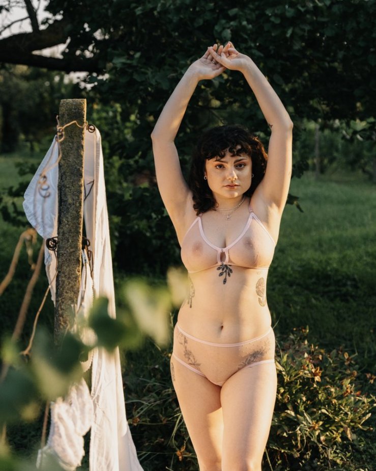 Erotické kalhotky “Crotchlessky” Purly  puntíkatý tyl růžový - Velikost: S