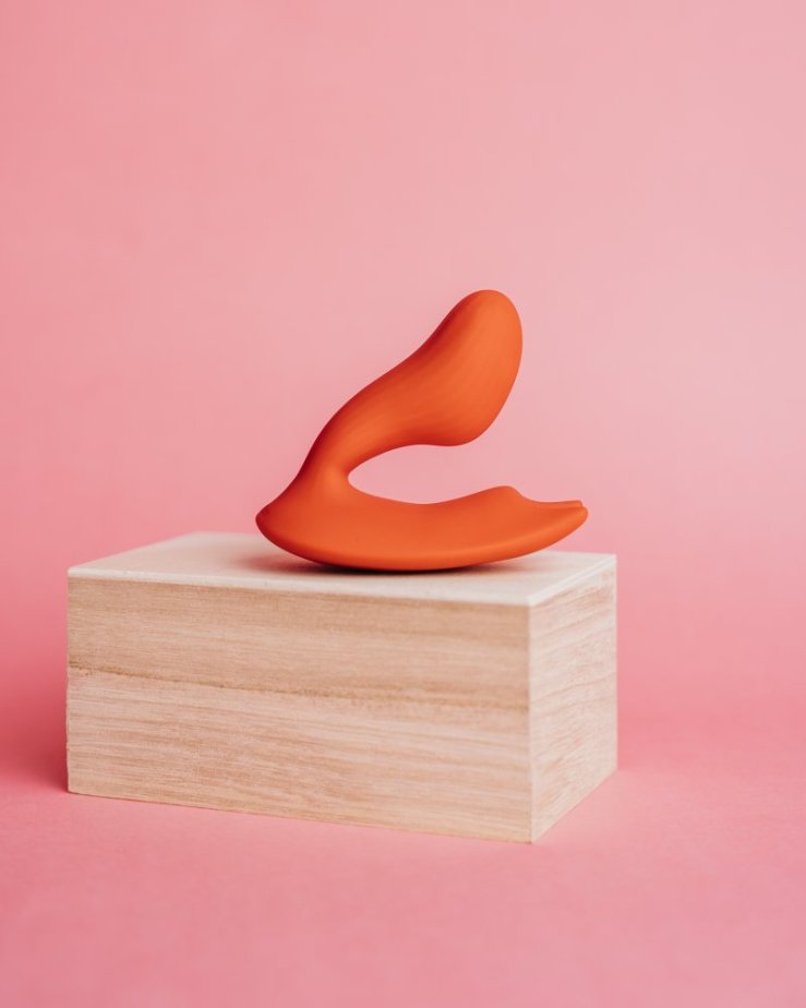 Magic Umi- smart wearable clock vibrator