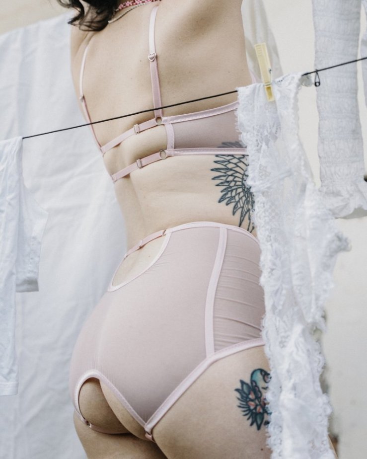 Podprsenka hladká tylová růžová SHEIO - Velikost: M