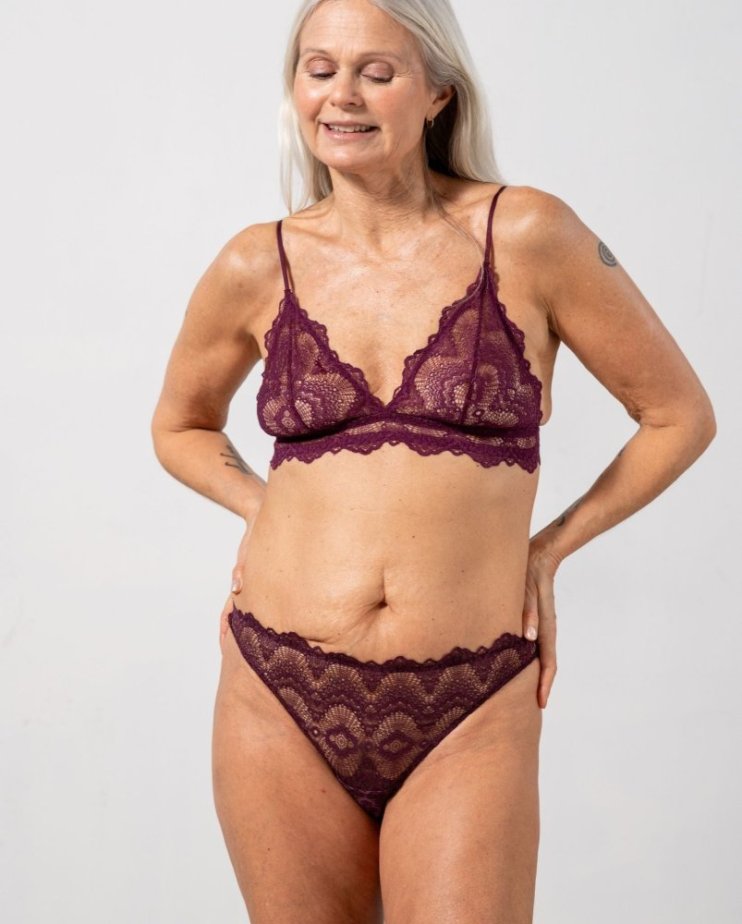 Lace Thong Cherry - Velikost: M