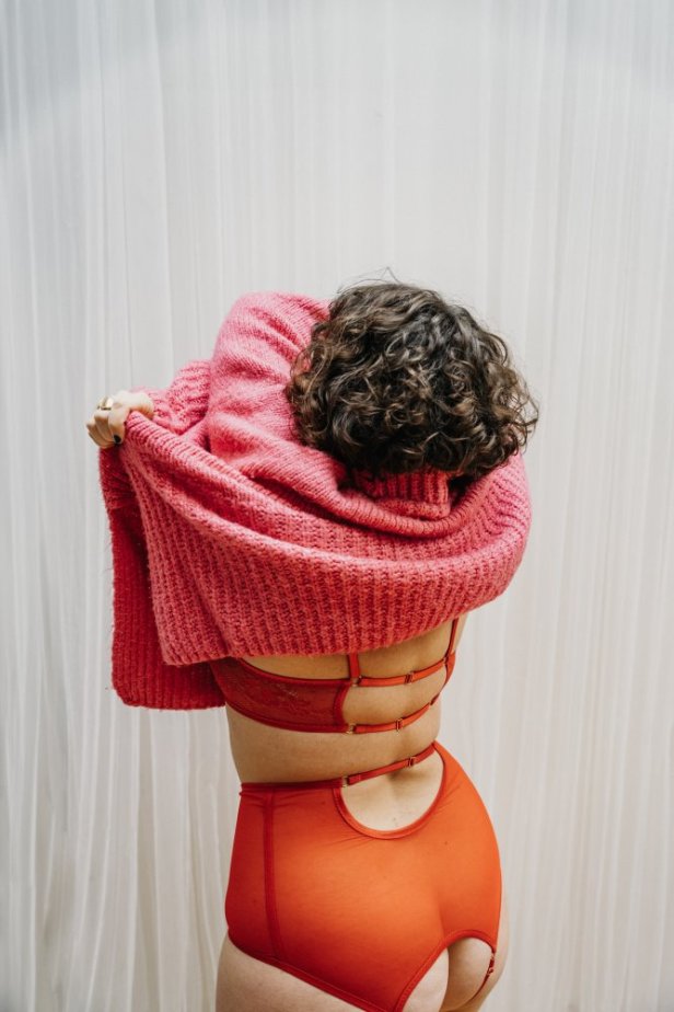 Erotické kalhotky “Crotchlessky” Tichée krajka/tyl červená - Velikost: S